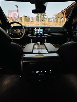 Jeep Wagoneer
